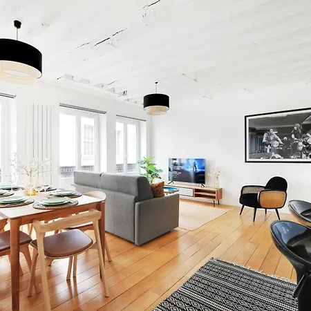 Apartment In The Heart Of In Sentier Paris